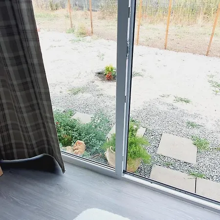 مكان تخييم Free People *